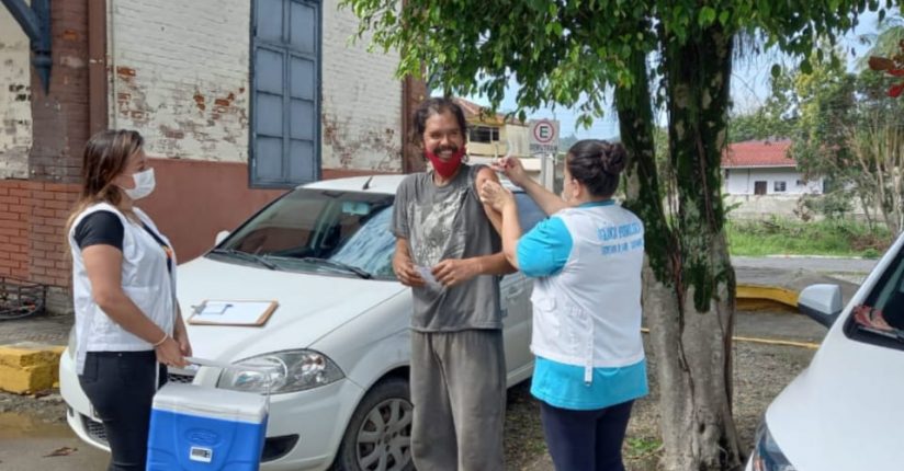 Vacinação de moradores em situação de rua se intensifica em Guaramirim Vacinação de moradores em situação de rua se intensifica em Guaramirim