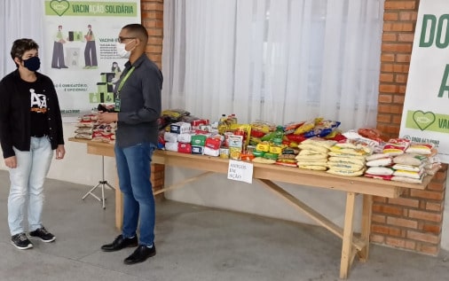 VacinAção Solidária repassa mais 160 quilos de alimentos em Jaraguá do Sul VacinAção Solidária repassa mais 160 quilos de alimentos em Jaraguá do Sul
