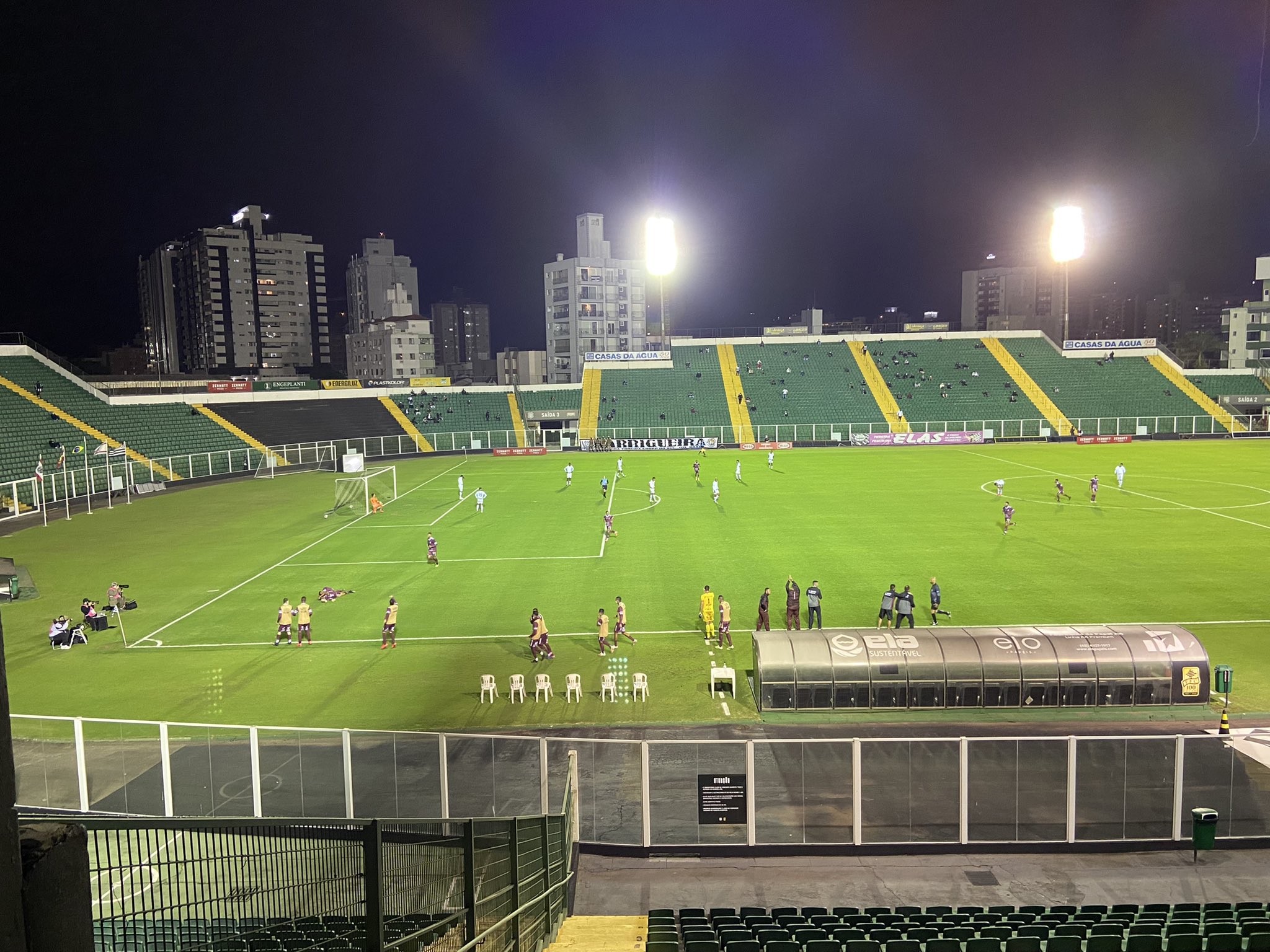 Juventus sai na frente, mas Figueirense vira e vence a partida pela Copa SC