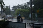 Defesa Civil de SC emite alerta para temporais e chuva intensa