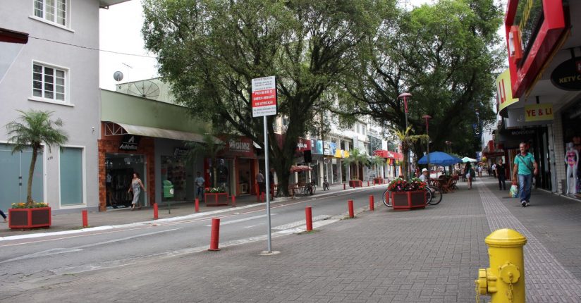 Nova iluminação do Calçadão de Jaraguá do Sul já tem proposta ganhadora definida Nova iluminação do Calçadão de Jaraguá do Sul já tem proposta ganhadora definida