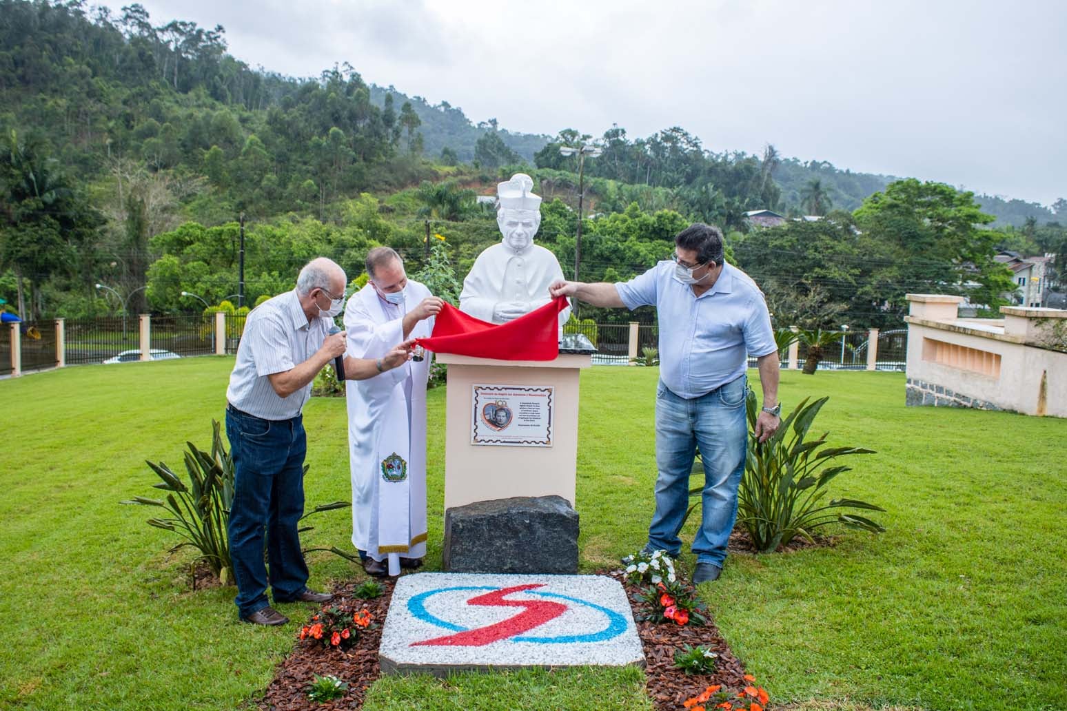 Monumento a Dom Bosco lembra os 100 anos dos salesianos em Massaranduba
