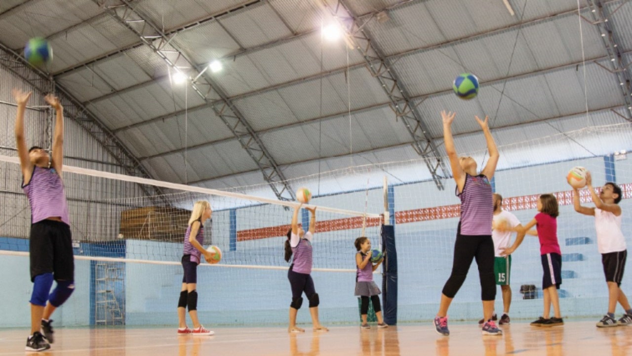 Três escolinhas de esportes retornam atividades esta semana em Guaramirim