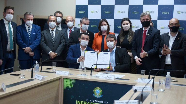 Acordo viabiliza R$ 465 milhões às rodovias federais de Santa Catarina Acordo viabiliza R$ 465 milhões às rodovias federais de Santa Catarina