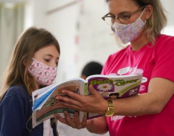 Nove em cada dez estudantes confiam em seus professores e 87% os enxergam como exemplos positivos