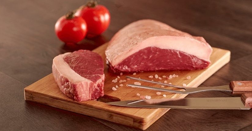 Homem é preso por furtar R$ 250 em carnes de mercado em Jaraguá Homem é preso por furtar R$ 250 em carnes de mercado em Jaraguá