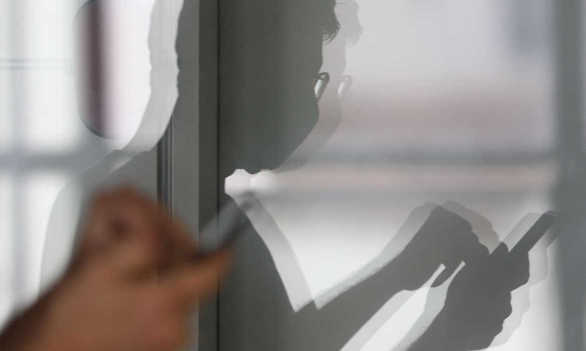 Reclamações sobre cobranças indevidas de crédito consignado crescem 91% em 2021