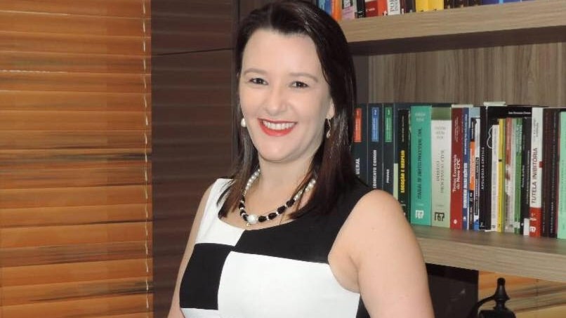 Claudia Prudêncio é a primeira mulher eleita presidente em 88 anos da OAB/SC