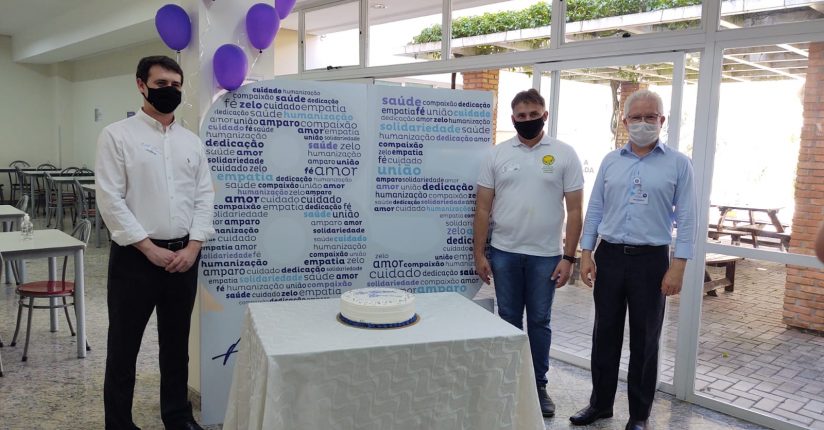 Núcleo de panificação da Acijs presenteia hospital São José com 30 bolos pelo aniversário de 85 anos da instituição Núcleo de panificação da Acijs presenteia hospital São José com 30 bolos pelo aniversário de 85 anos da instituição