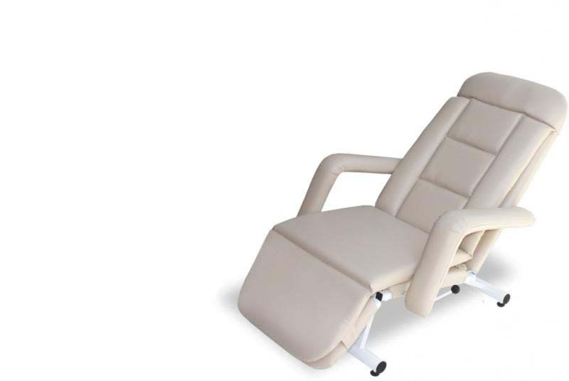 Enfermaria do hospital São José de Jaraguá recebe poltronas