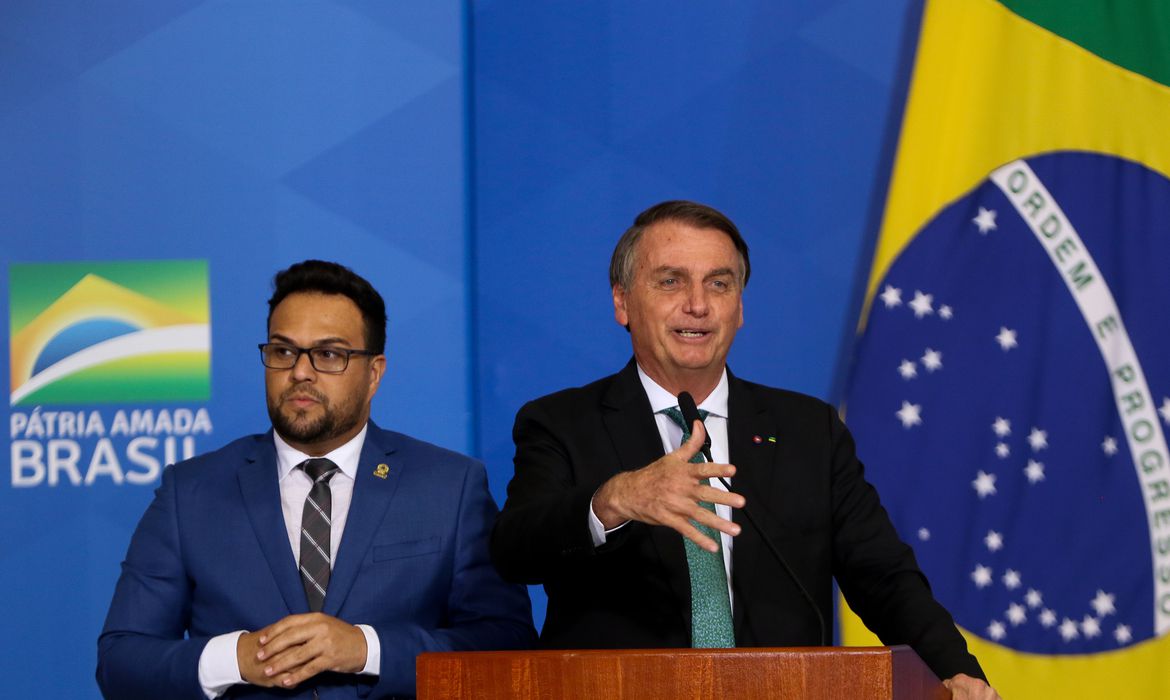 Governo Federal deve implantar mais de 210 escolas cívico-militares até final de 2022