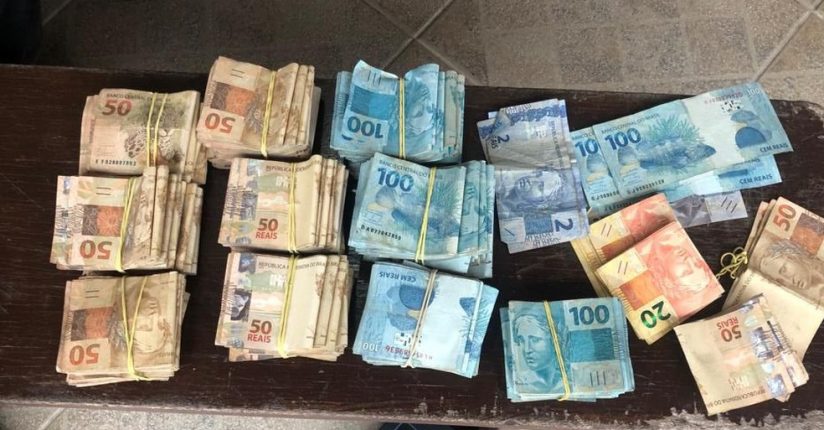 Operação “Segue o baile” cumpre mandados de busca e apreensão contra grupo de estelionato previdenciário em SC Operação “Segue o baile” cumpre mandados de busca e apreensão contra grupo de estelionato previdenciário em SC