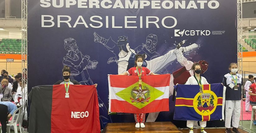 Sete atletas jaraguaenses de taekwondo se classificam para Grand Slam