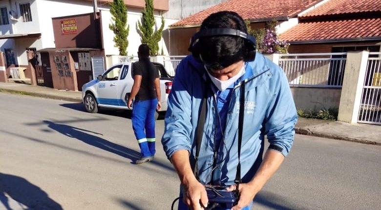 Samae de Jaraguá investe no monitoramento para identificar eventuais rompimentos da rede Samae de Jaraguá investe no monitoramento para identificar eventuais rompimentos da rede