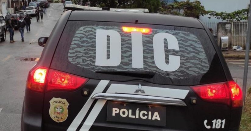 Polícia Civil cumpre mandado de busca e apreensão contra homem acusado de extorquir e ameaçar passageira de aplicativo em Jaraguá do Sul