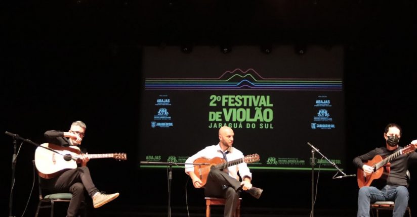 2º Festival de Violão de Jaraguá do Sul reúne mais de mil pessoas, diz idealizador do evento 2º Festival de Violão de Jaraguá do Sul reúne mais de mil pessoas, diz idealizador do evento