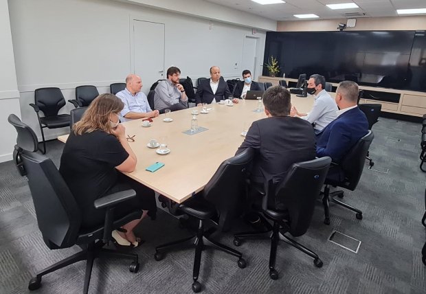 Banco Interamericano de Desenvolvimento discutem parcerias com governo de SC