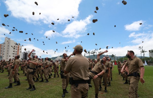 Segurança de Santa Catarina é reforçada com mais de 530 novos policiais militares
