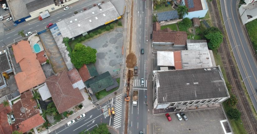 Samae segue com obras na Avenida Getúlio Vargas em Jaraguá Samae segue com obras na Avenida Getúlio Vargas em Jaraguá