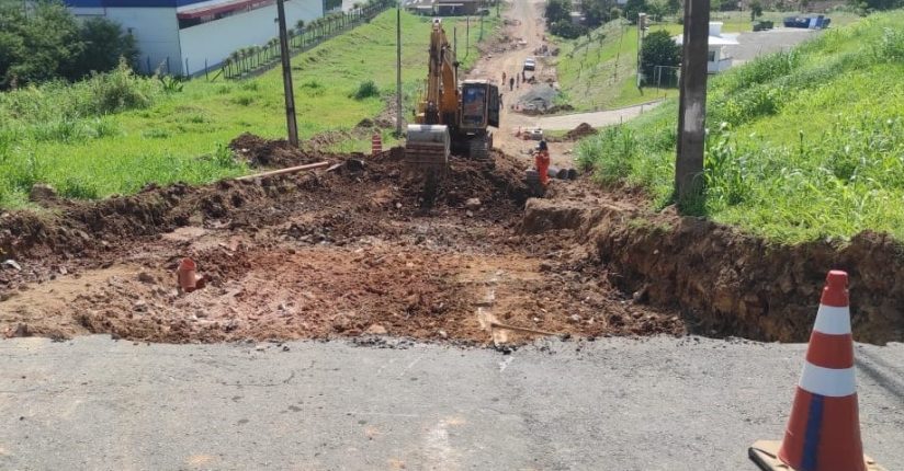 Rua do Ponto de Entrega Voluntária é interditada para pavimentação em Jaraguá do Sul Rua do Ponto de Entrega Voluntária é interditada para pavimentação em Jaraguá do Sul