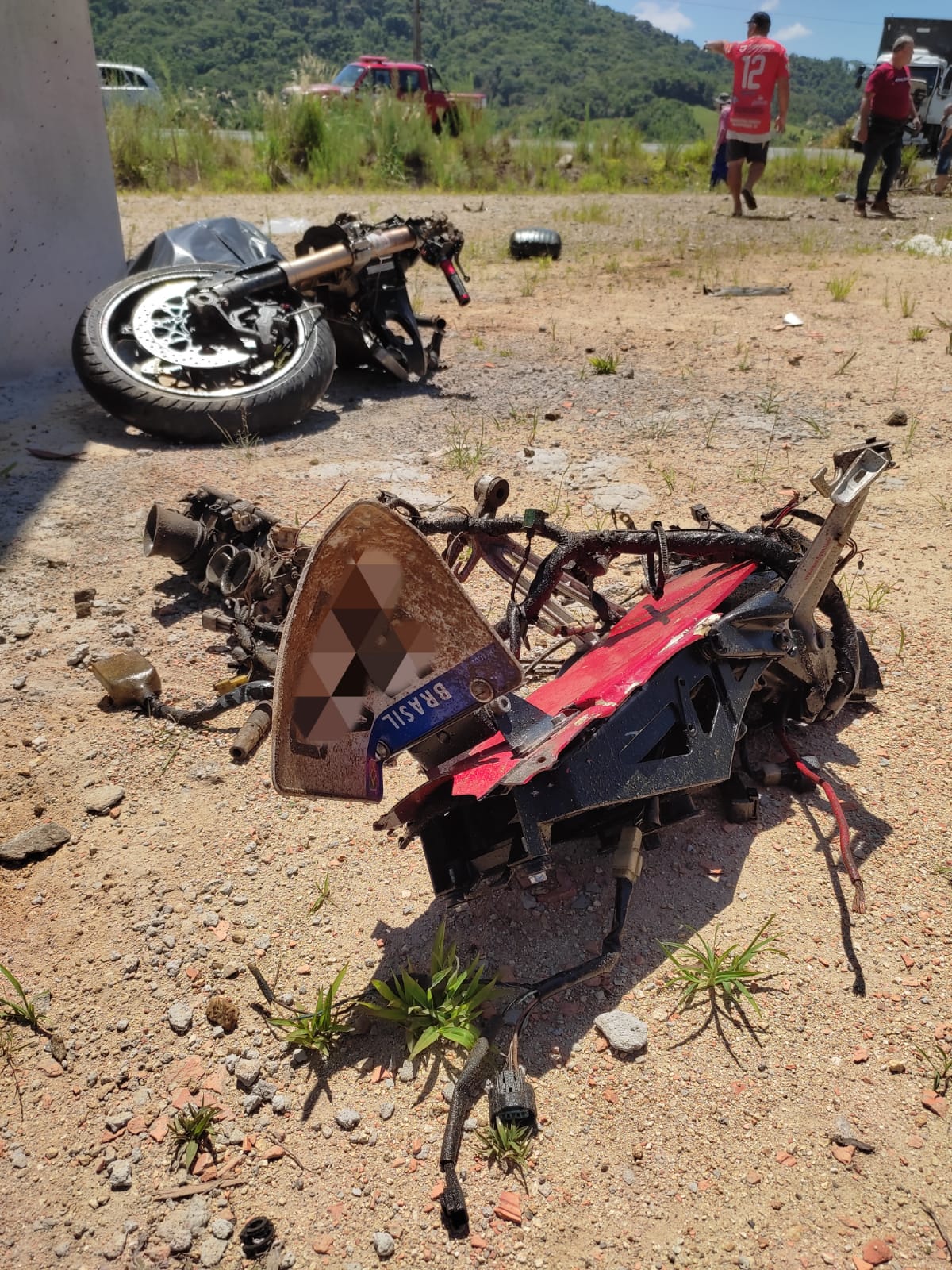 Motociclista morre em acidente com caminhão na SC-108 em Massaranduba
