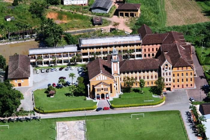 [VÍDEO] Seminário completa 90 anos com 175 padres, bispos e arcebispos ordenados