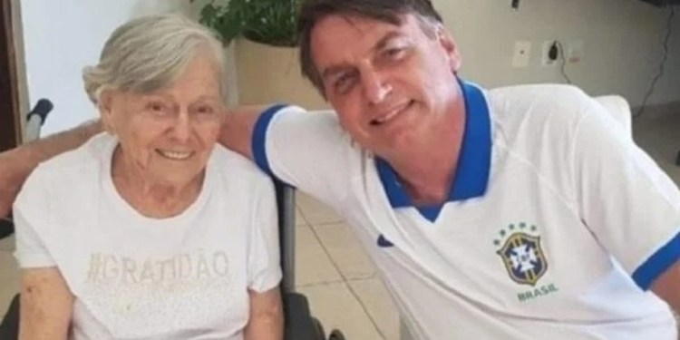 Mãe do presidente Jair Bolsonaro morre aos 94 anos