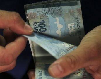 Caixa paga Auxílio Brasil a cadastrados com NIS final 7