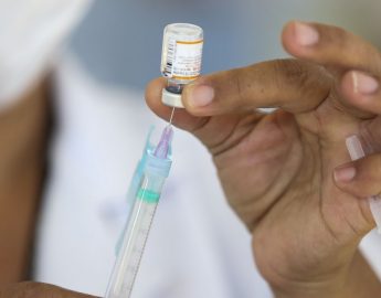 Dive emite nota de esclarecimento sobre possíveis equívocos na aplicação de vacina contra Covid em menores de 18 anos em SC