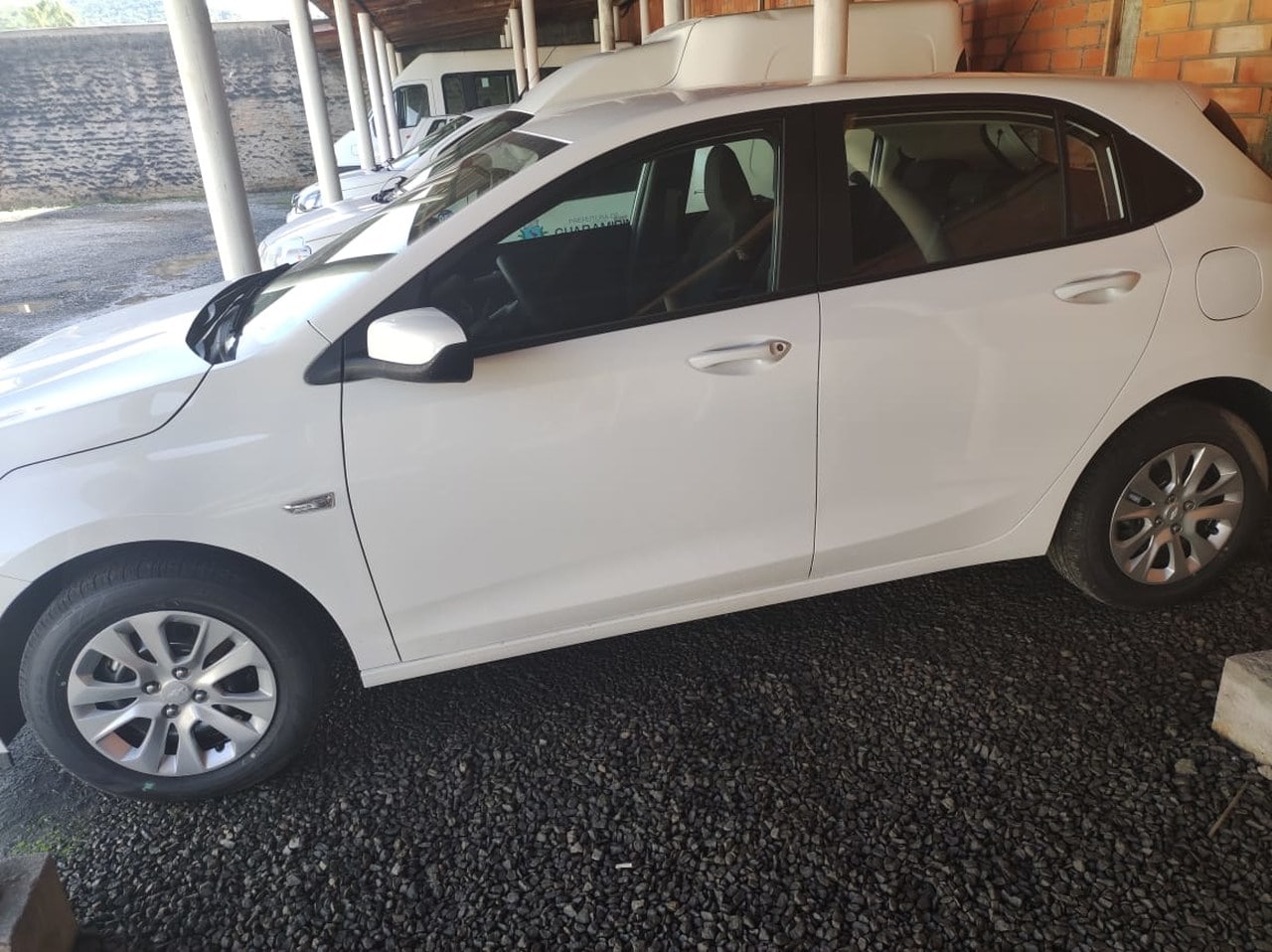 Secretaria de Saúde de Guaramirim adquire novo veículo para atendimentos de fisioterapia em domicílio