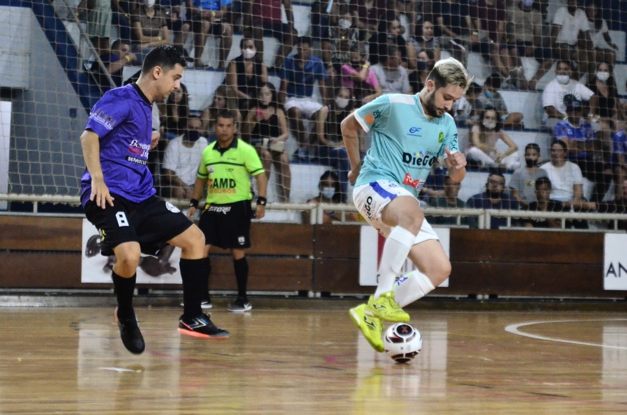 Abertura do 28º Torneio de Verão de Futsal em Schroeder conta com três partidas