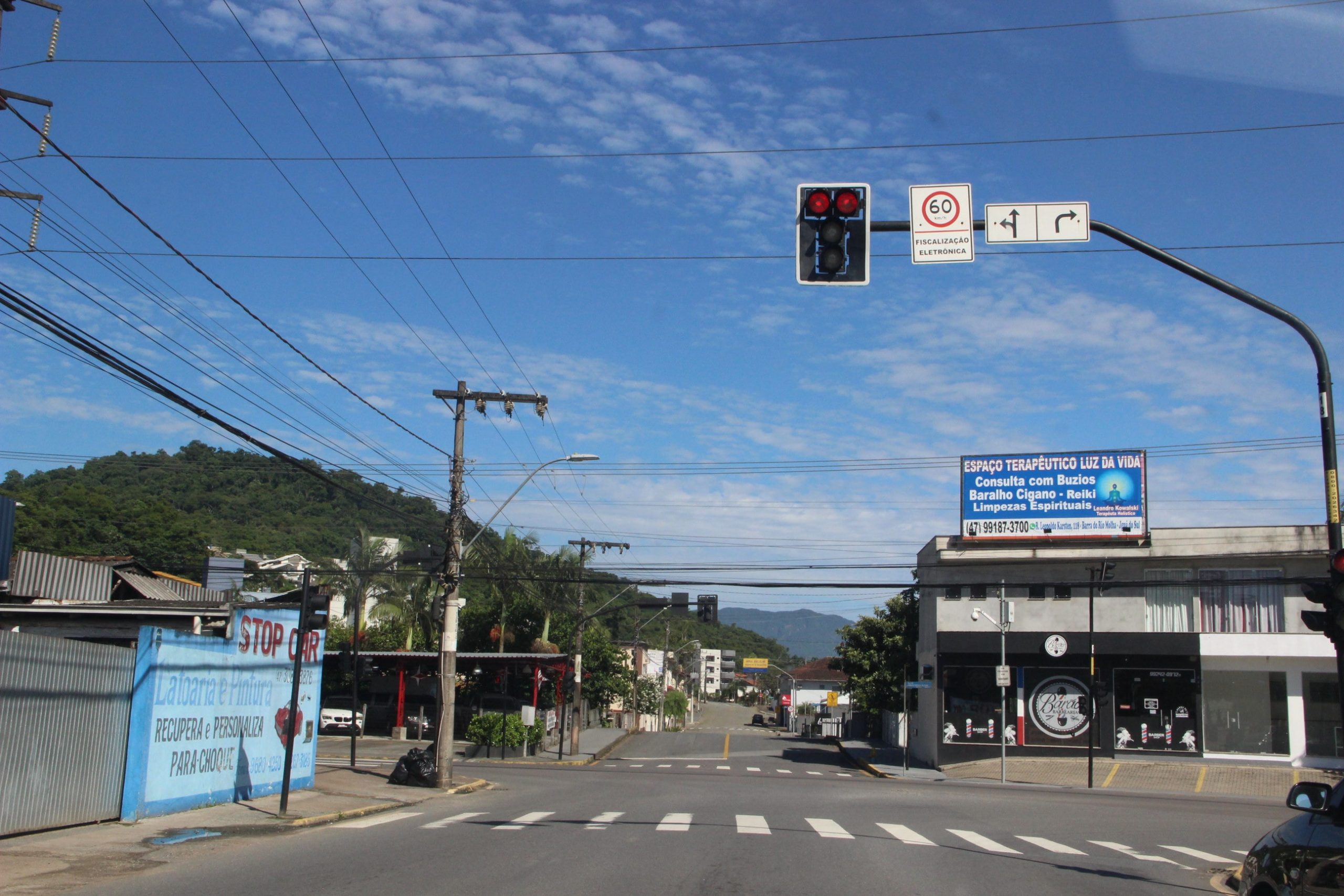 Semáforos adaptativos começam a ser instalados esta semana em Jaraguá do Sul