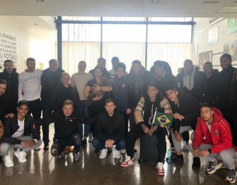 Jogadores brasileiros deslocados para a Romênia voltam hoje ao Brasil