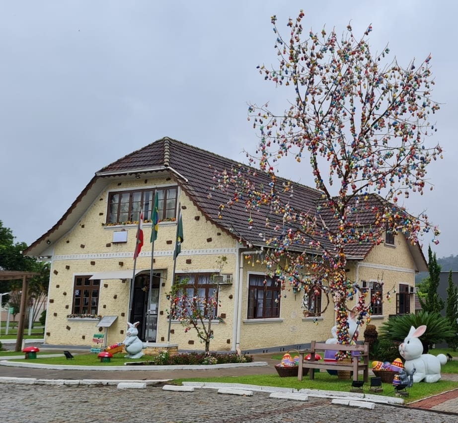 Tradição da Osterbaum é mantida em Schroeder