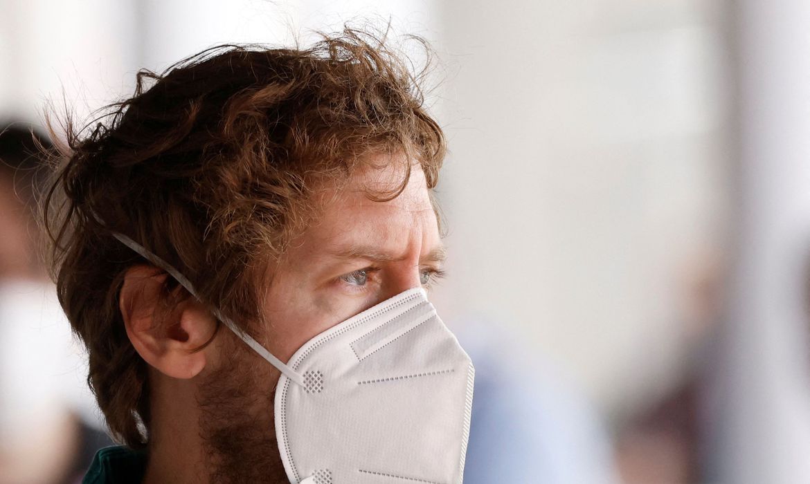 Vettel está fora do GP do Bahrein por covid-19; Hulkenberg o substitui