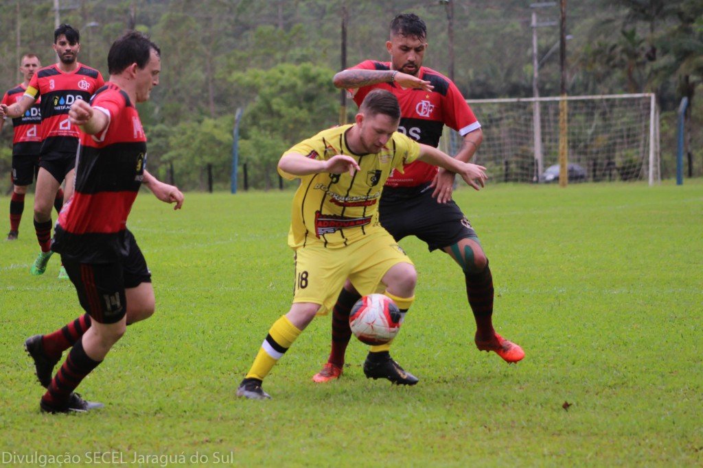 Primeiros jogos da 38ª edição do Campeonato Varzeano acontecem neste sábado em Jaraguá