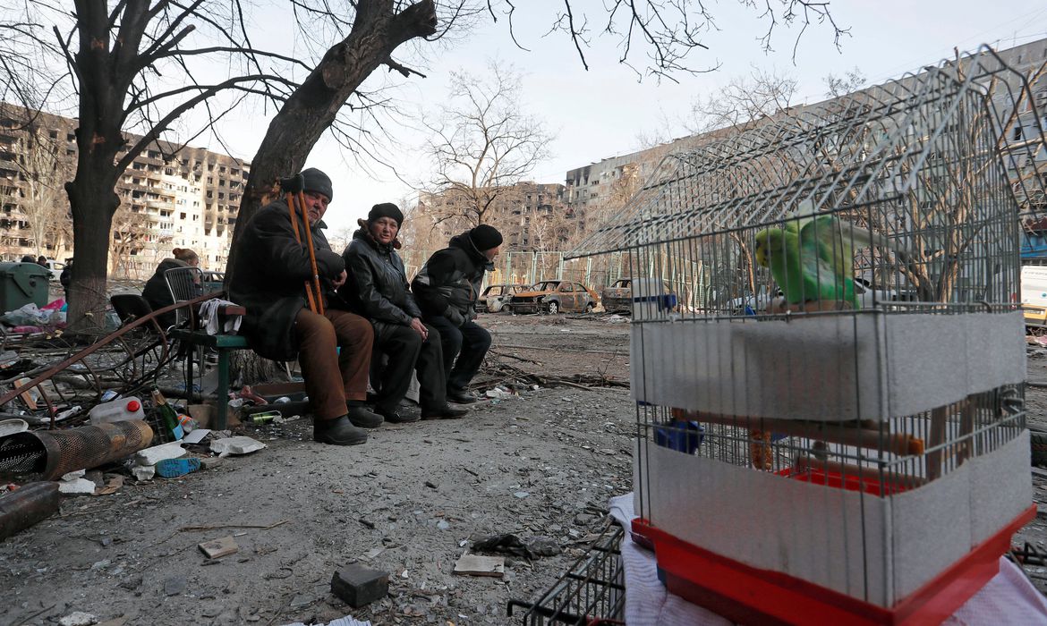 Tropas russas entram em Lugansk e tomam cidade de Kreminna