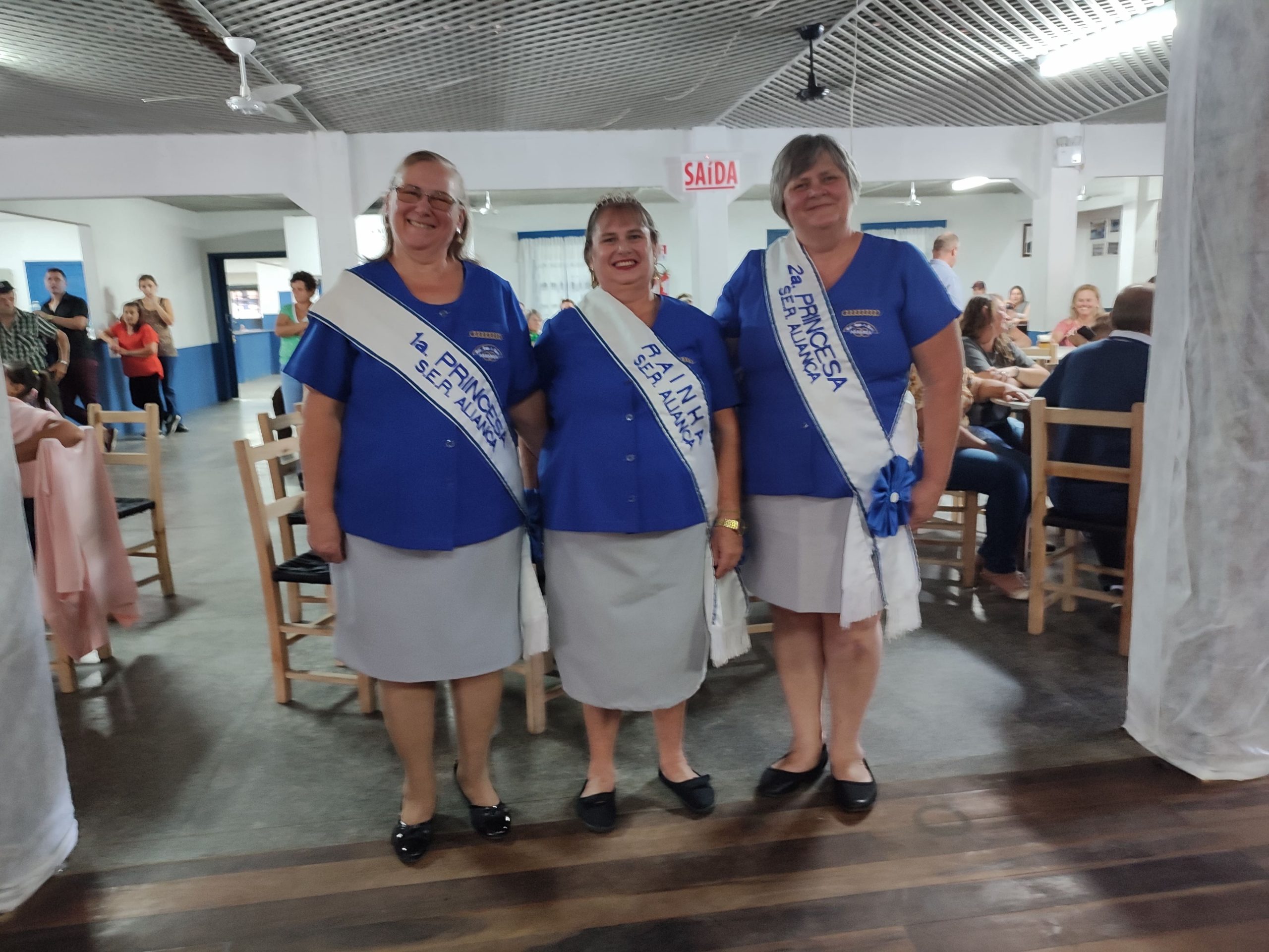 Festa de rainha marca reencontro e revive a tradição alemã em Jaraguá