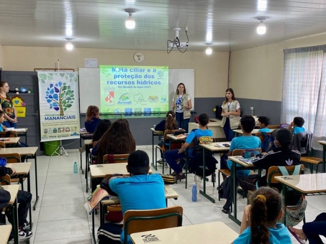 JDV Educação Massaranduba: Massaranduba realiza ações em comemoração à água