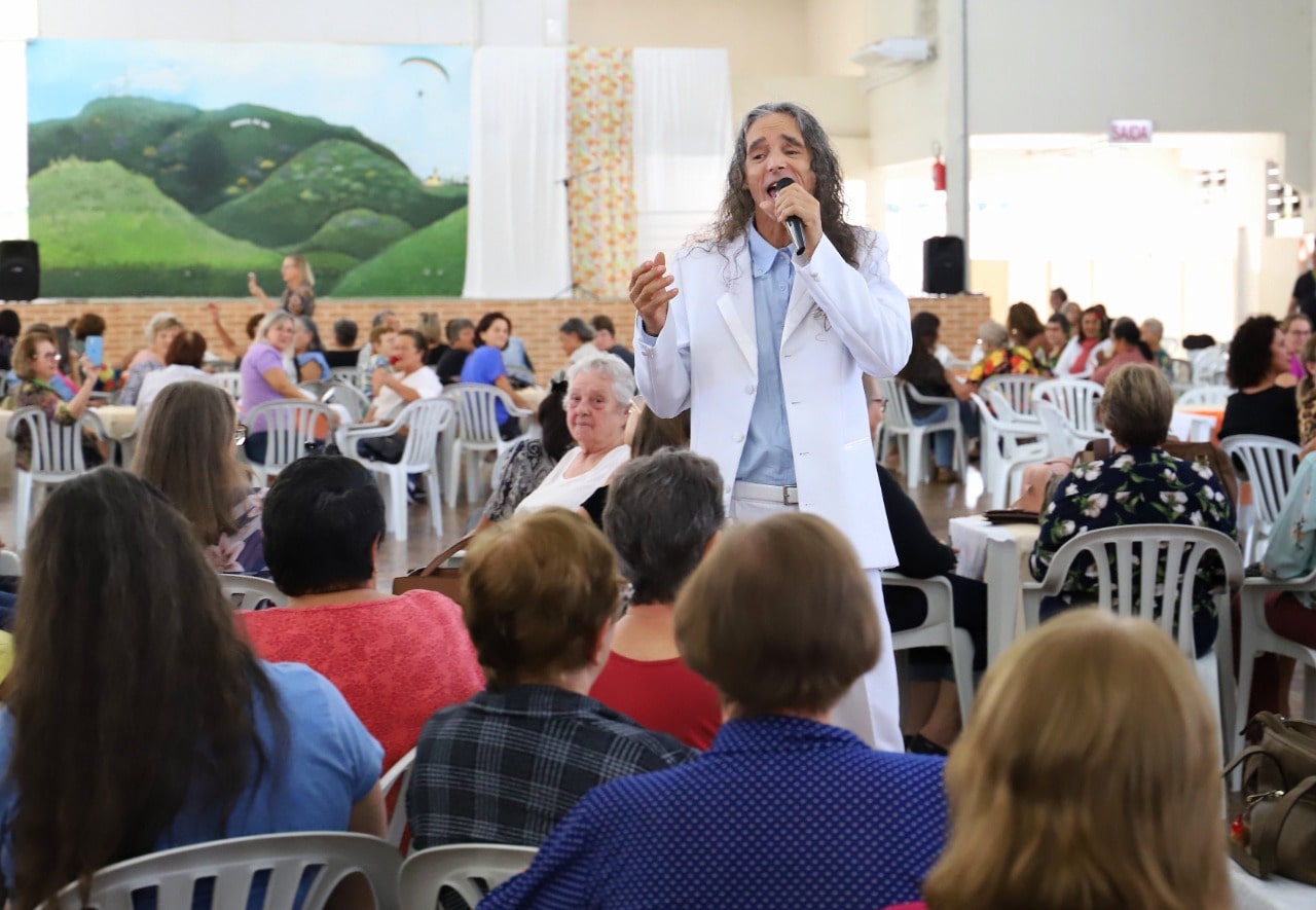Cerca de 350 mulheres participam da homenagem do Dia das Mães no Centro de Convivência em Jaraguá