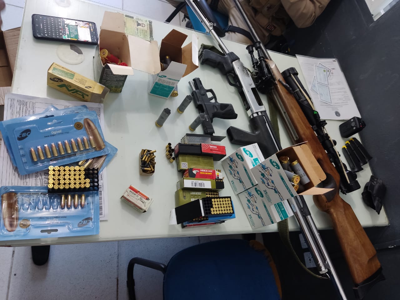 Homem é preso após disparar contra vizinho em Guaramirim