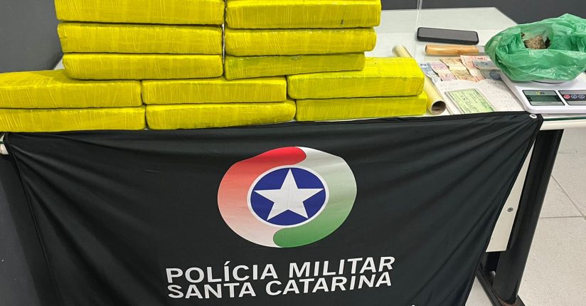 Homem é preso em flagrante com 10kg de maconha em Jaraguá do Sul Homem é preso em flagrante com 10kg de maconha em Jaraguá do Sul