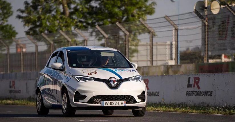 Carro francês movido a eletricidade, esterco e hidrogênio bate recorde mundial de autonomia Carro francês movido a eletricidade, esterco e hidrogênio bate recorde mundial de autonomia