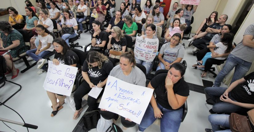 Segundo professor para alunos com deficiência é reivindicado em Jaraguá do Sul