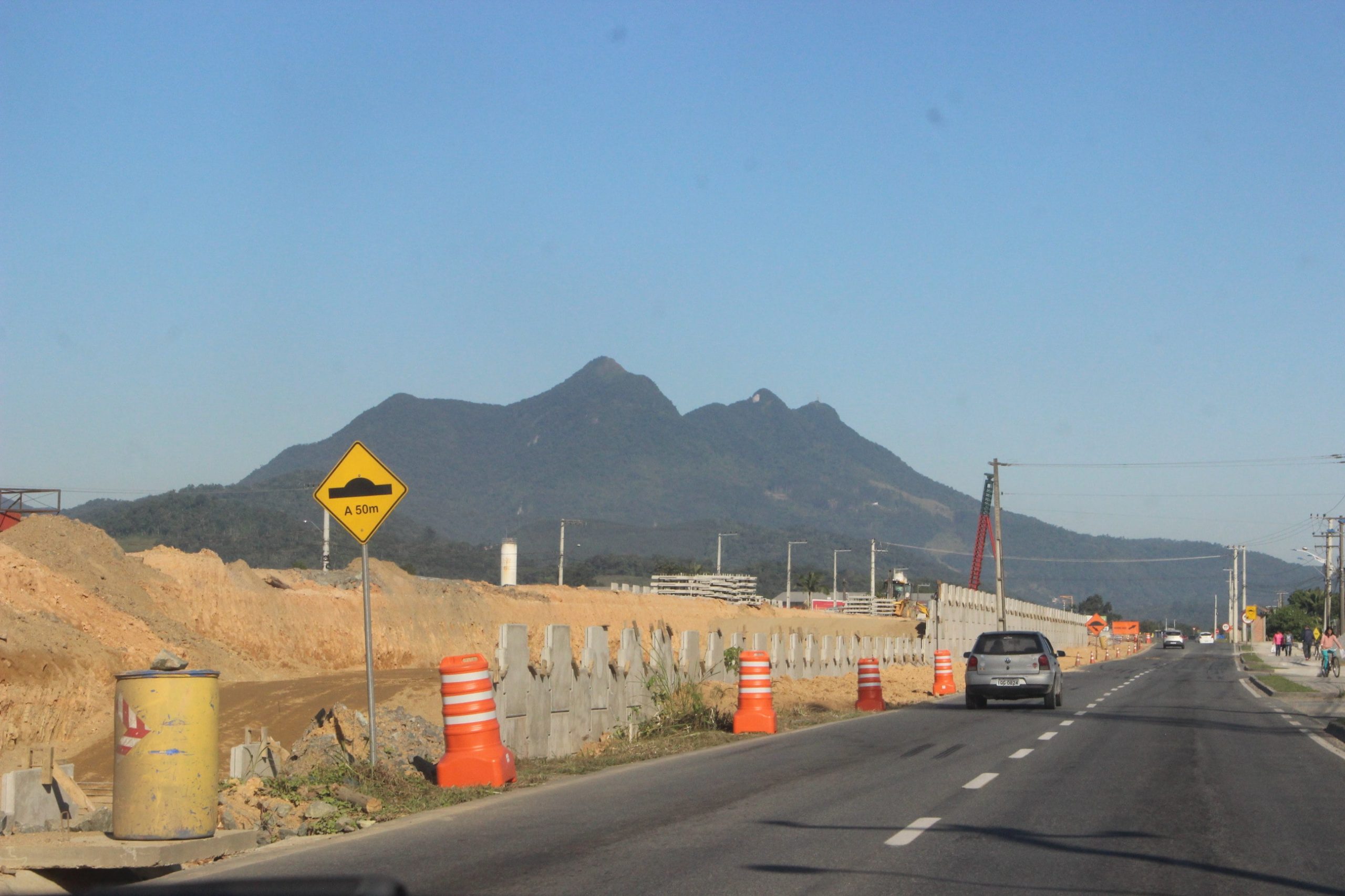 Obras do viaduto avançam na passagem entre Guamiranga e Avaí em Guaramirim