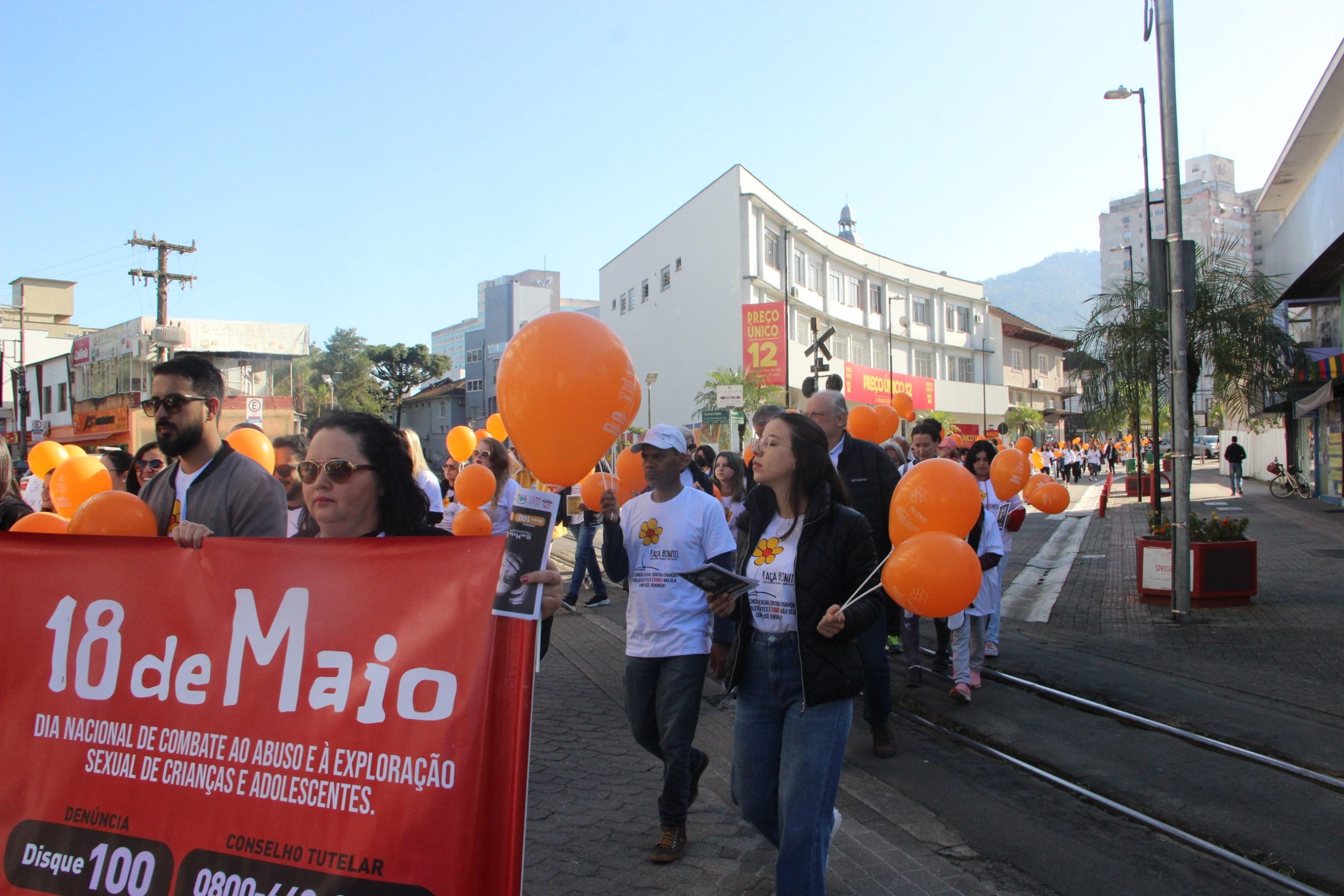 Caminhada alerta sobre violência sexual contra crianças e adolescentes em Jaraguá do Sul
