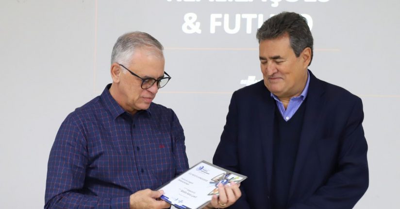 Sebrae/SC: Desburocratização confere a Jair Franzner o Selo “Prefeito Empreendedor” Sebrae/SC: Desburocratização confere a Jair Franzner o Selo “Prefeito Empreendedor”