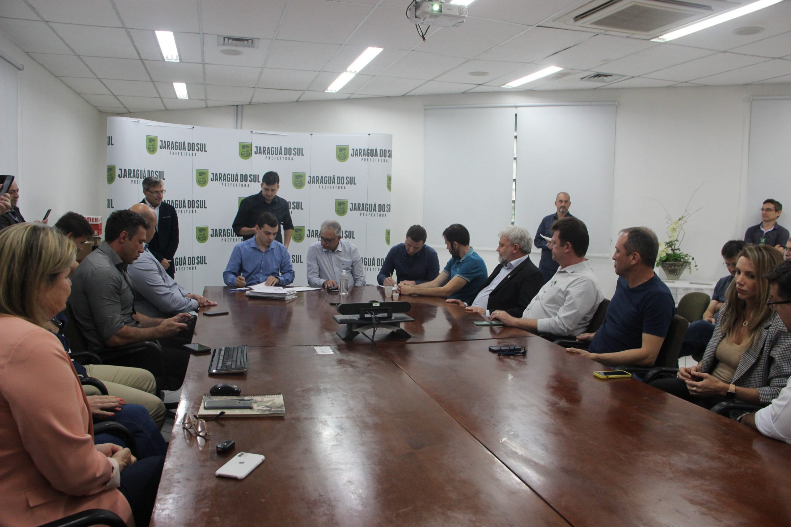 Empresa é autorizada a iniciar as obras da nova Praça Ângelo Piazera em Jaraguá