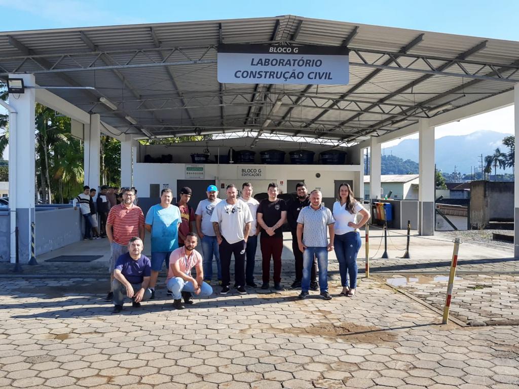 Empresa quer capacitar 1% da população de Jaraguá na construção civil