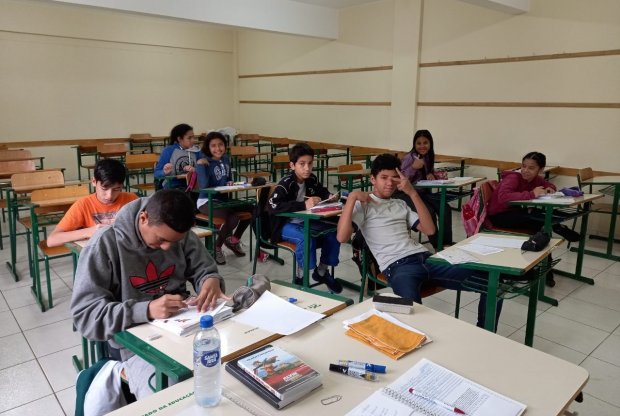 Mais de 80 escolas aderem ao programa que garante apoio pedagógico para alunos migrantes na rede estadual de ensino em SC Mais de 80 escolas aderem ao programa que garante apoio pedagógico para alunos migrantes na rede estadual de ensino em SC